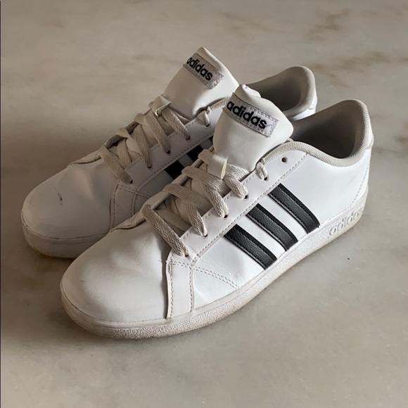 striped tennis shoes